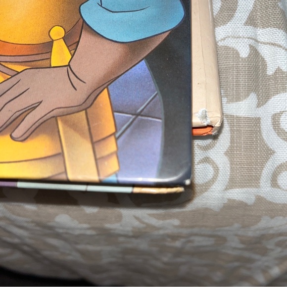 Disney the hunch back of Notre Dame big book - Picture 5 of 5